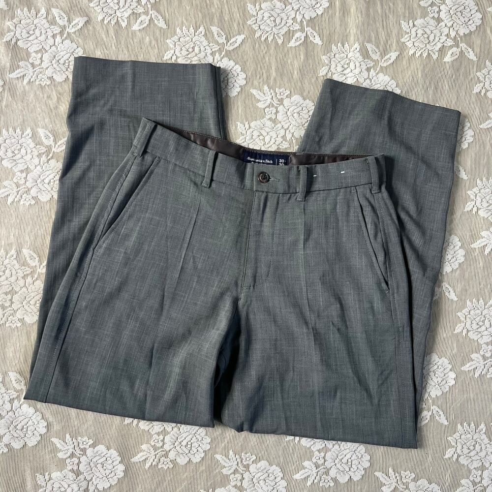 Abercrombie & Fitch Gray Baggy Trousers Size 30